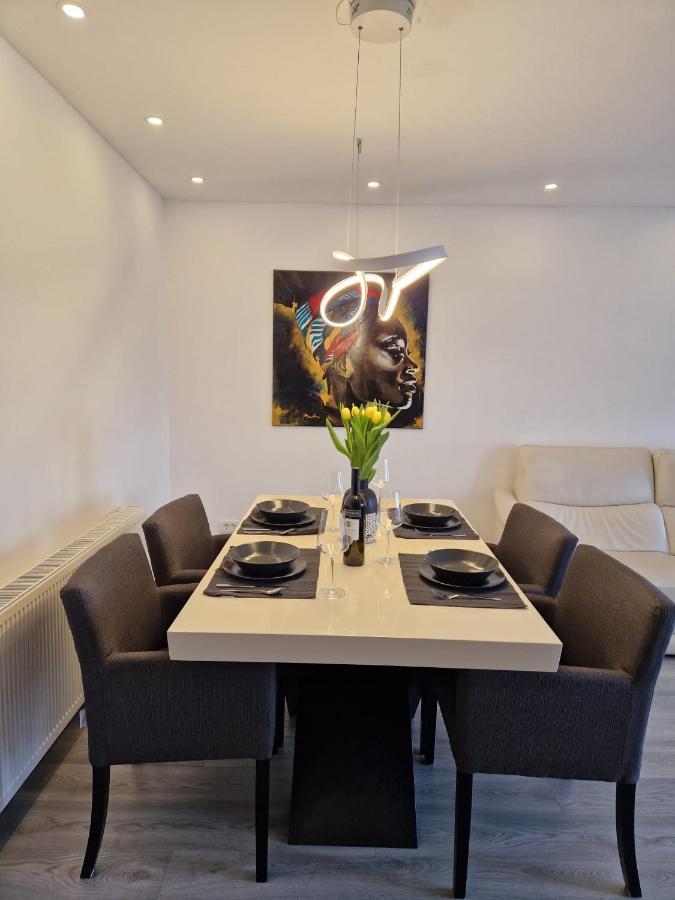Apartment Illaria Rijeka Exteriör bild